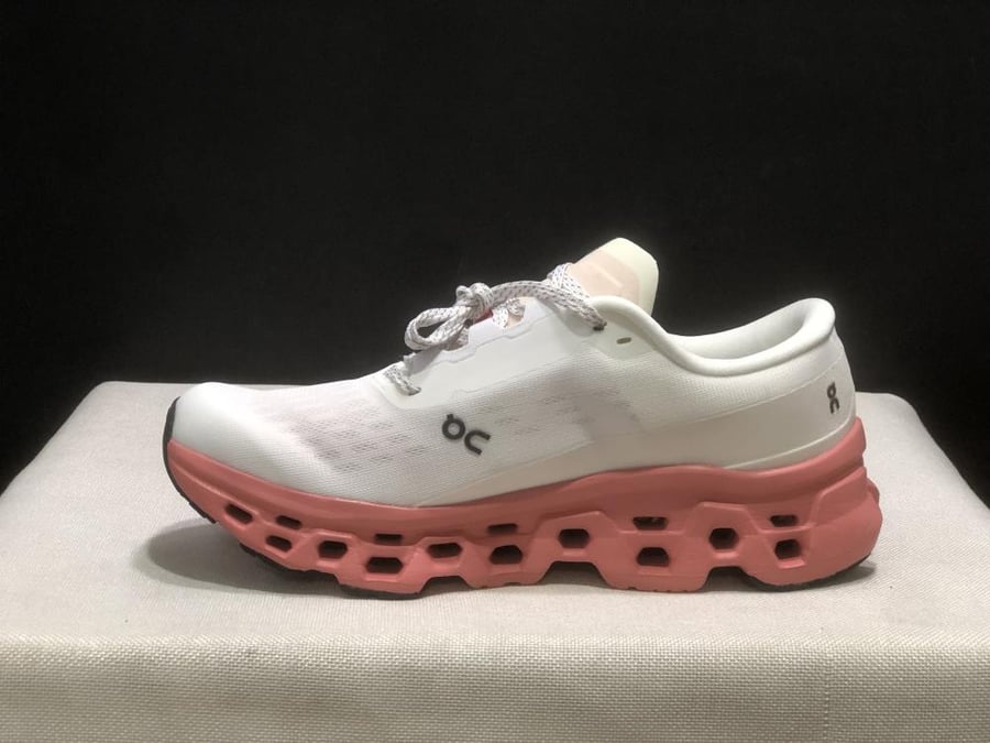 On Cloudmonster 3