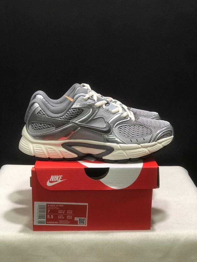 Nike V5 RNR