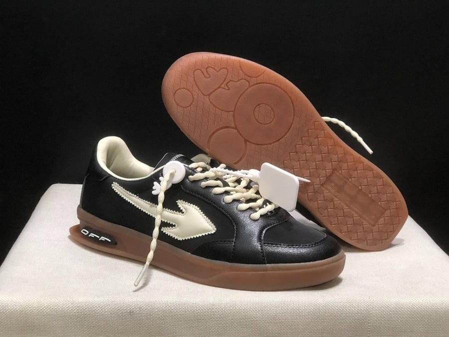 Off-White End Of Play Black / White