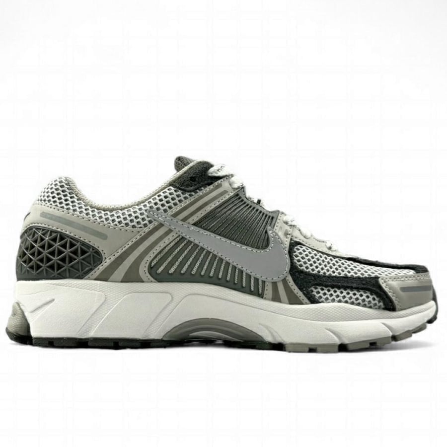 Nike Air Zoom Vomero 5