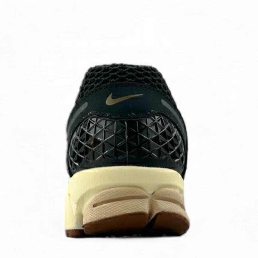 Nike Air Zoom Vomero 5