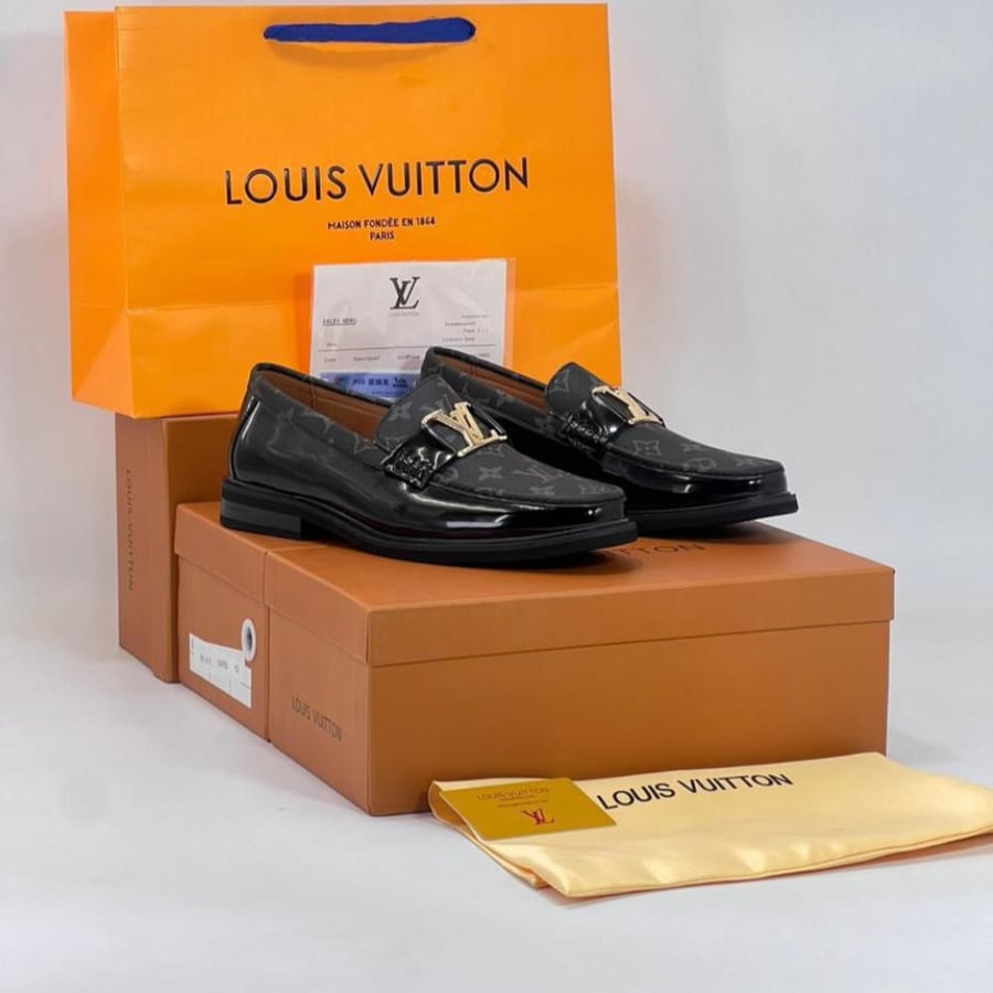 حذاء LV Loafers رسمي اسود