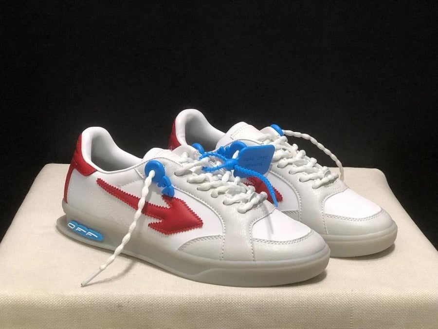 Off-White End Of Play Arrow Appliqué White / Brick Red / Blue
