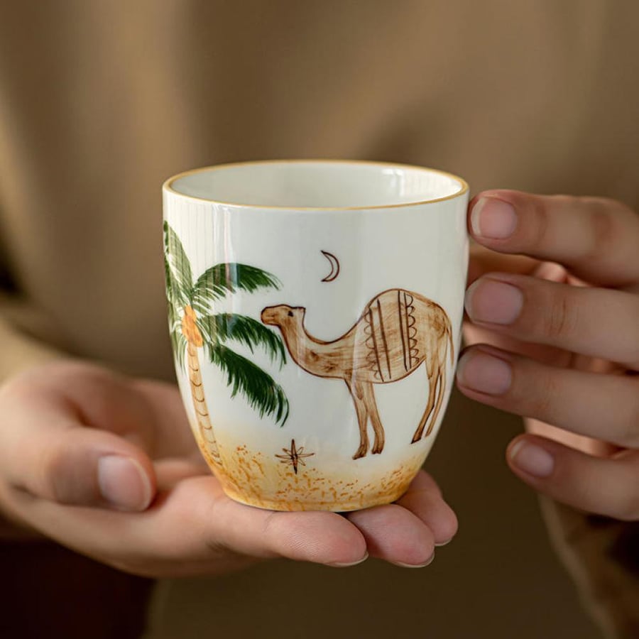 كوب قهوة سيراميك بتصميم نخلة وجمال – سعة 230 مل