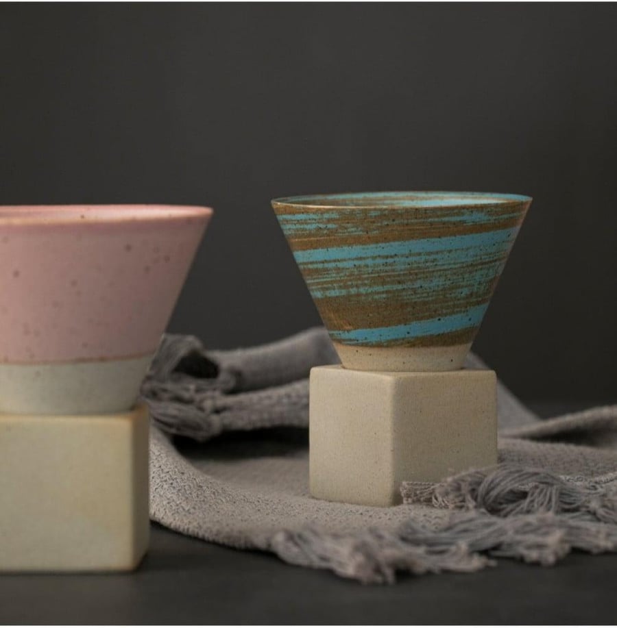 كوب مخروطي مع قاعدة - الوان متعددة | CUP CERAMIC