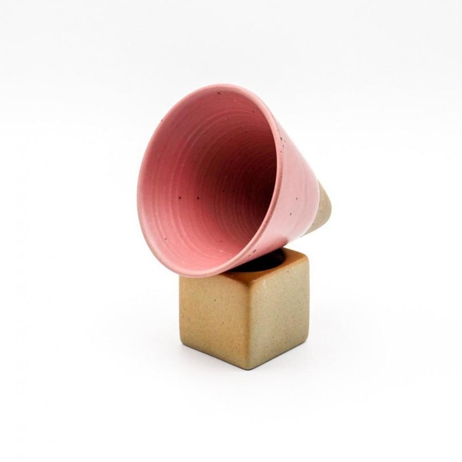 كوب مخروطي مع قاعدة - الوان متعددة | CUP CERAMIC