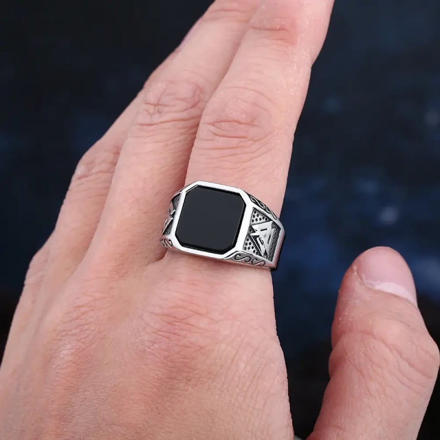 خاتم فايكنغ أسود زركون