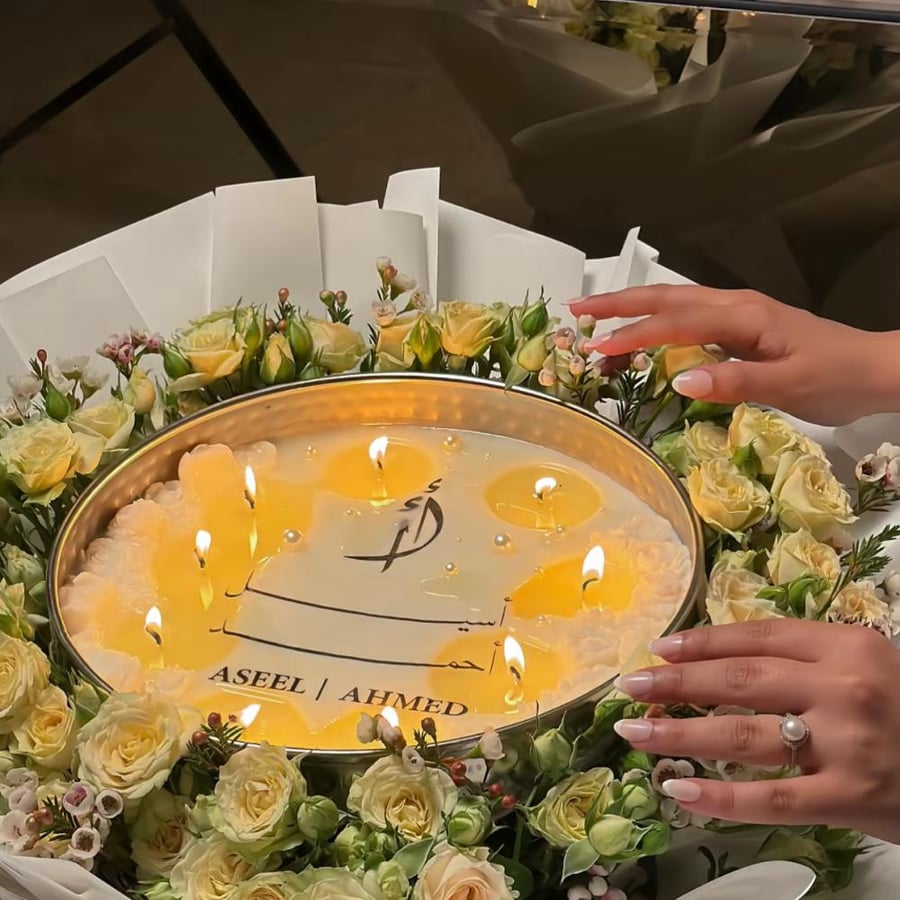 شمع عرسان لون فضي  ️ مو بس شمعة… هذي ذكرى تنطبع باسمك