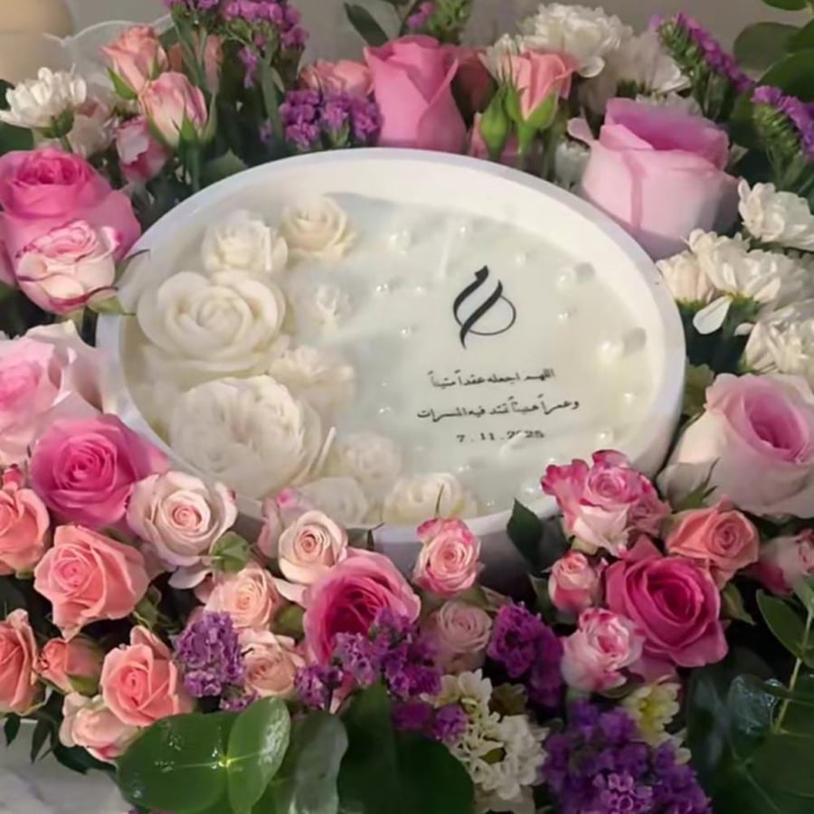 شمع طباعة بتصميم أنيق يُنفذ بالاسم أو العبارة اللي تختارينها، مناسب لـ:   توزيعات عرسان  هدايا مناسبات  ذكرى زواج  استقبال مواليد  هدايا خاصة