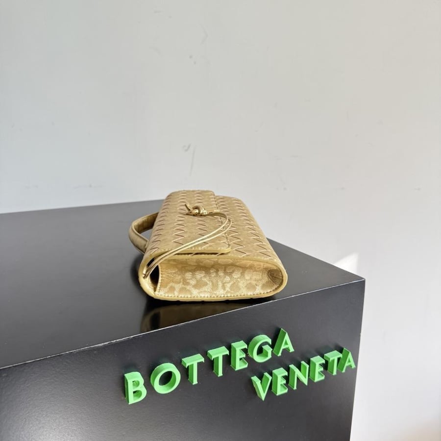 BV Andiamo Evening Clutch 31*13*3cm