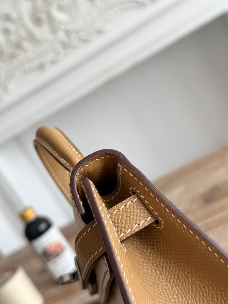 Hermes Mini Kelly II 19 Bag