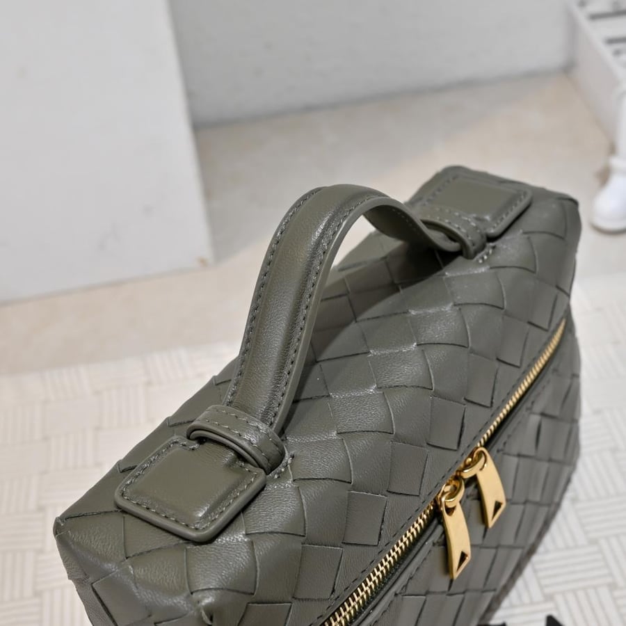 BV Vanity Case Bag 22cm