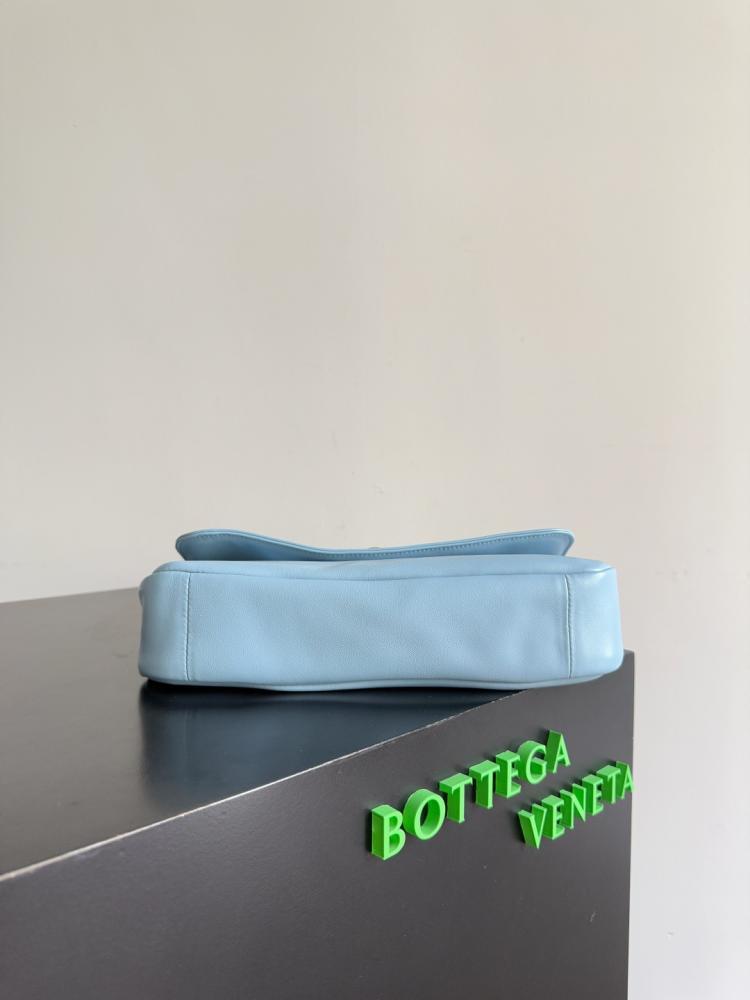 Bottega Veneta New Madison Bag 27cm