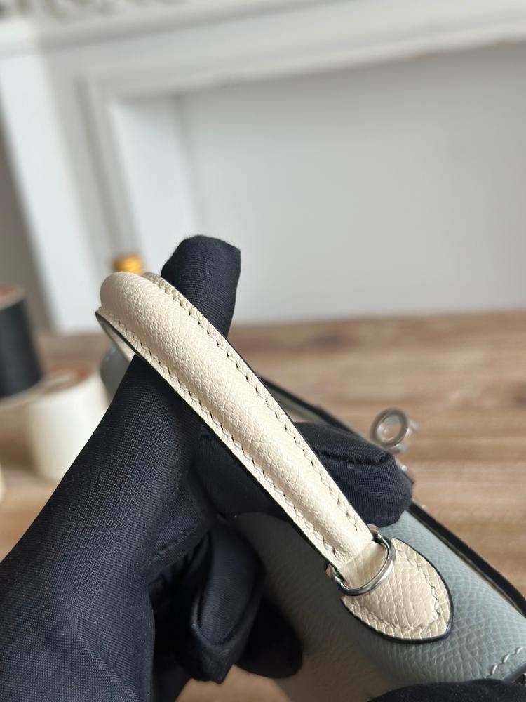 Hermes Mini Kelly II 19 Bag