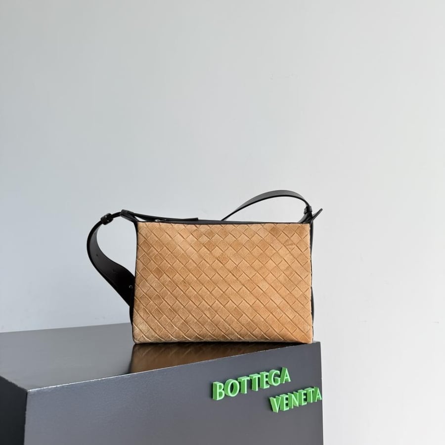 BV Tribeca Woven Tote Bag 30.5209cm
