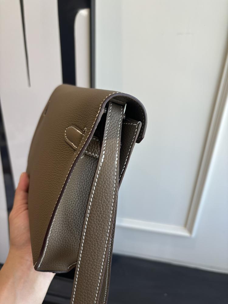 Hermes Kelly Dépêches 25 Pouch (Leather)