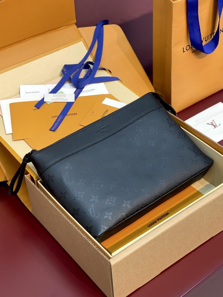 Louis Vuitton Pochette Voyage