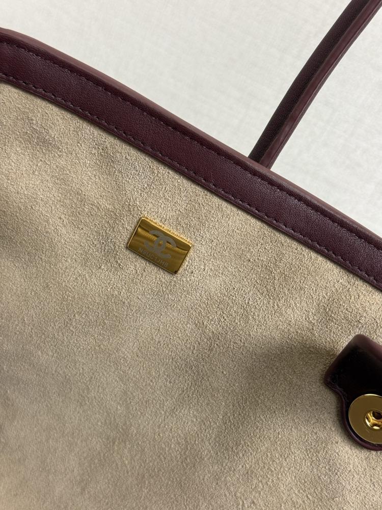 Chanel Smooth Leather Tote Bag