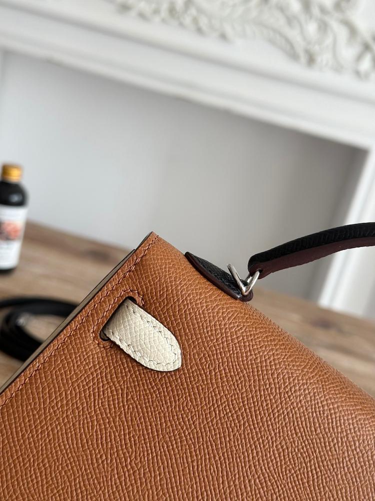 Hermes Mini Kelly II 19 Bag