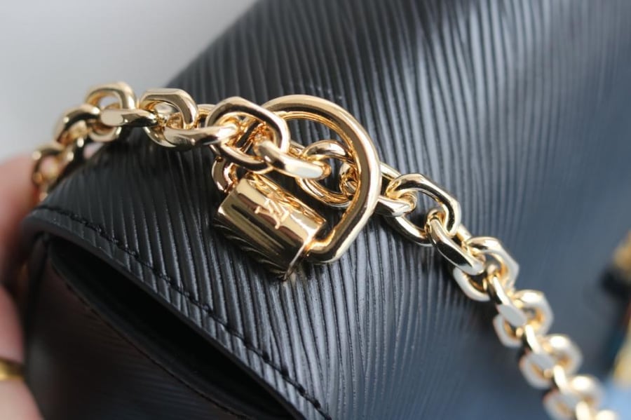 LV Twist Epi Leather 23cm