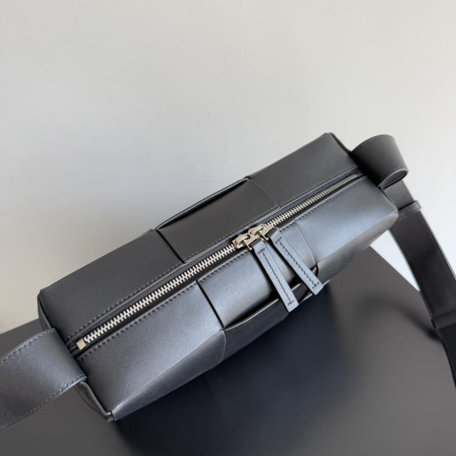 BV Small Arco Camera Bag 28cm