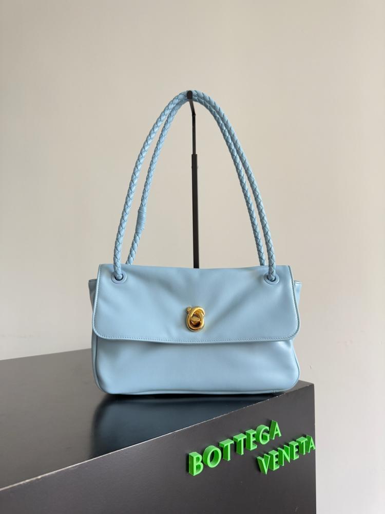 Bottega Veneta New Madison Bag 27cm