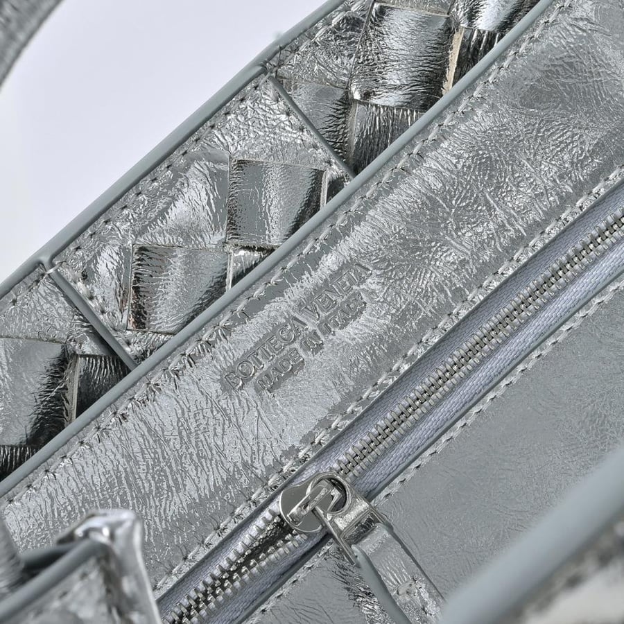 Bottega Veneta Andiamo Bag 25cm