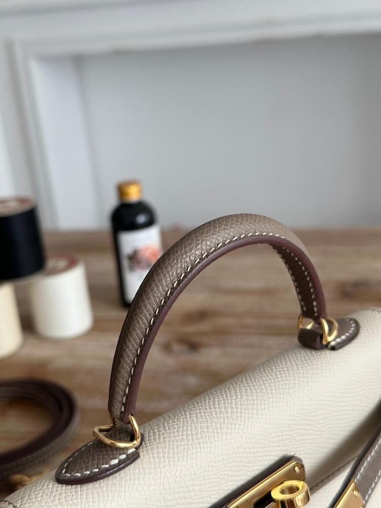 Hermes Mini Kelly II 19 Bag