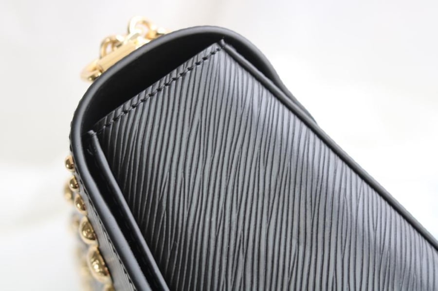 LV Twist Studded 23cm