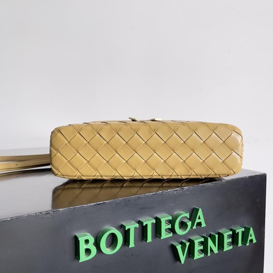 BV Vanity Case Bag 22cm