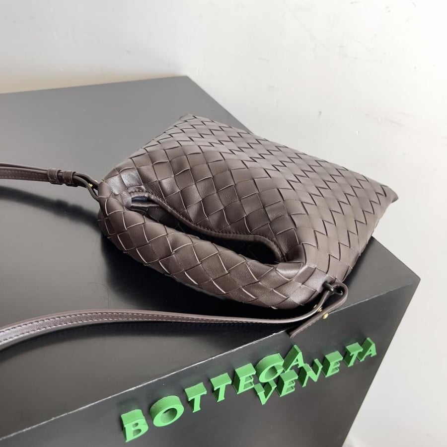BV Mini Hop Bag 25.5cm