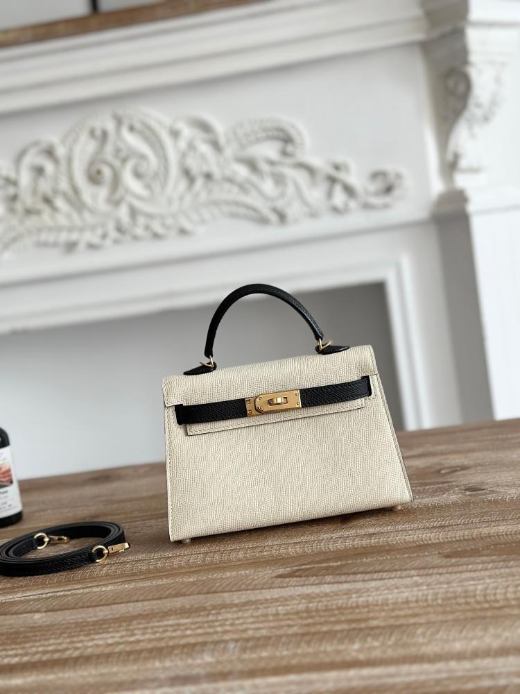Hermes Mini Kelly II 19 Bag