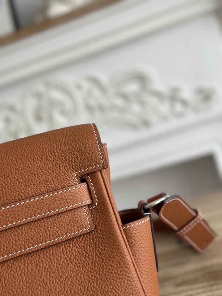 Hermes Kelly Messenger 25 Bag