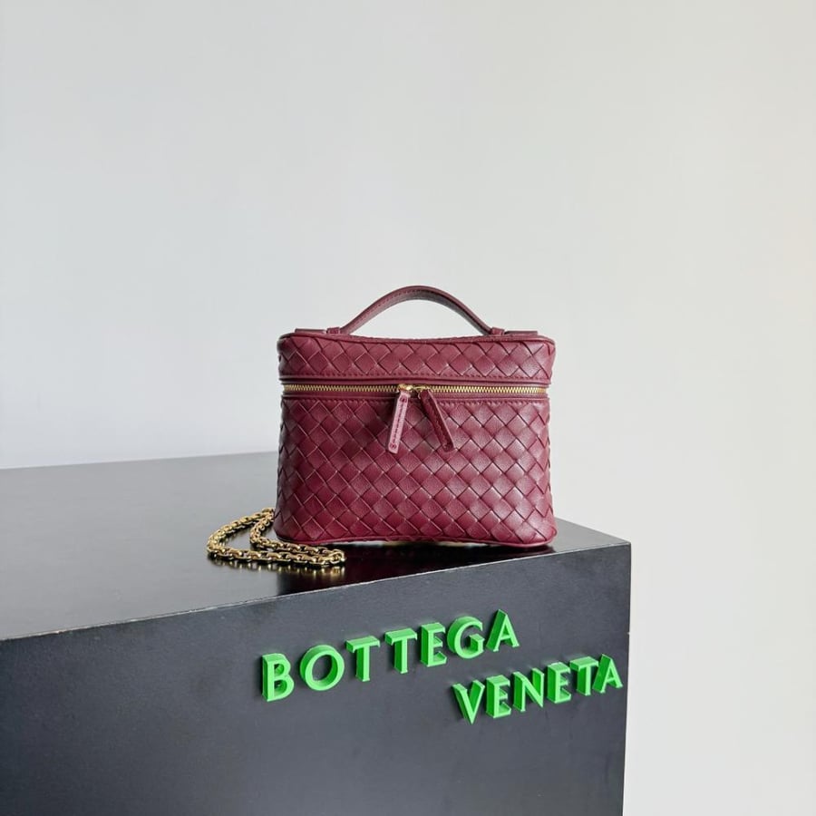 BV Small Soft Vanity Case 19cm