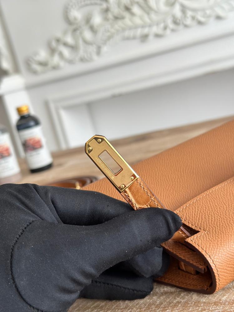Hermes Mini Kelly II 19 Bag