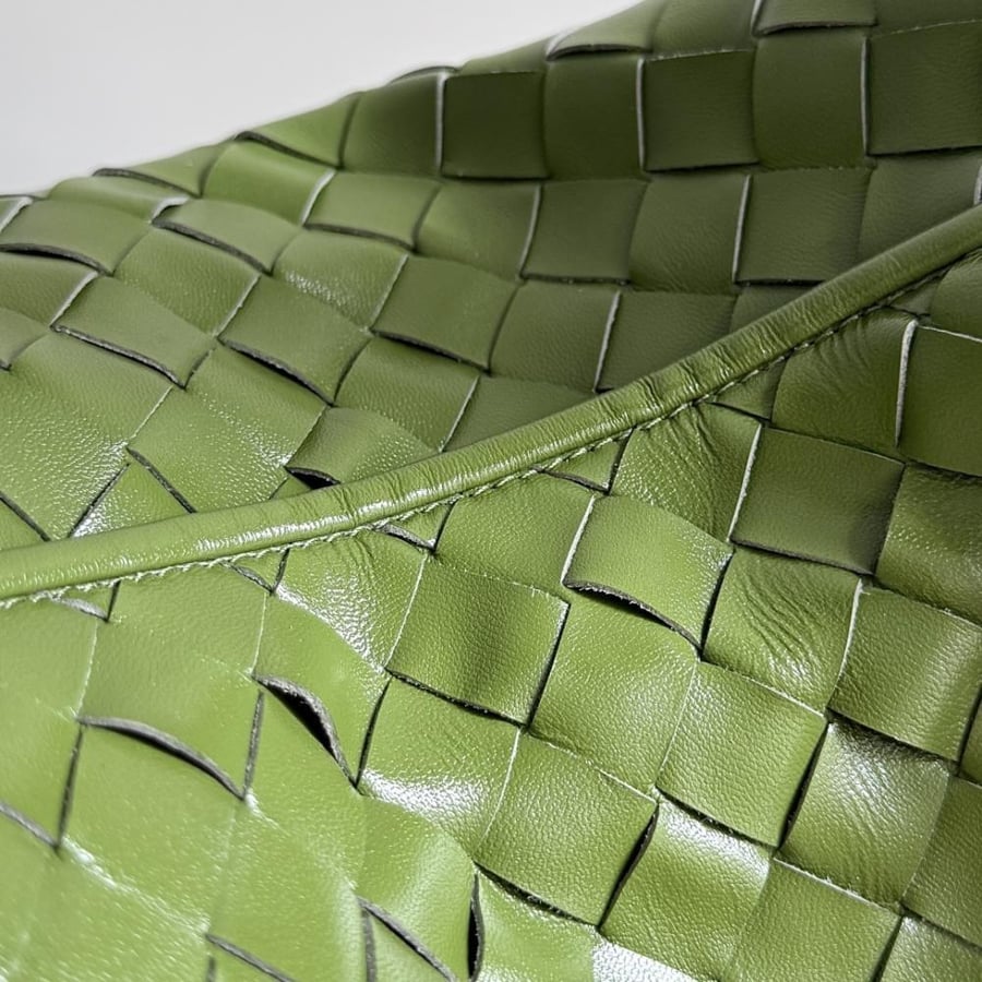 BV New Medium Hop Bag 46cm (Leather)