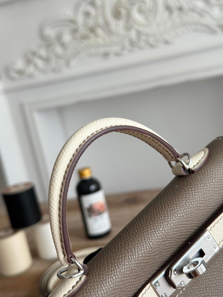 Hermes Mini Kelly II 19 Bag