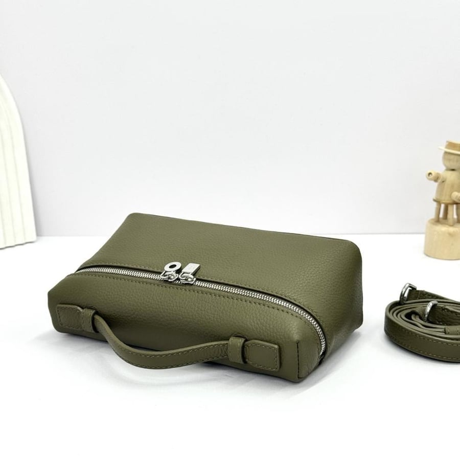 Loro Piana Extra Pocket L19 Vanity Case Collection