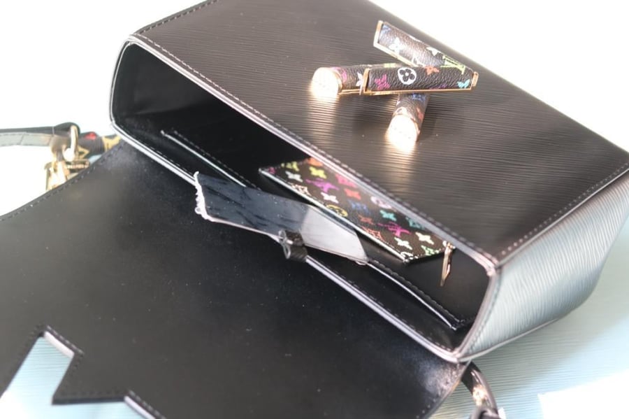 LV Twist Monogram Handle 23cm
