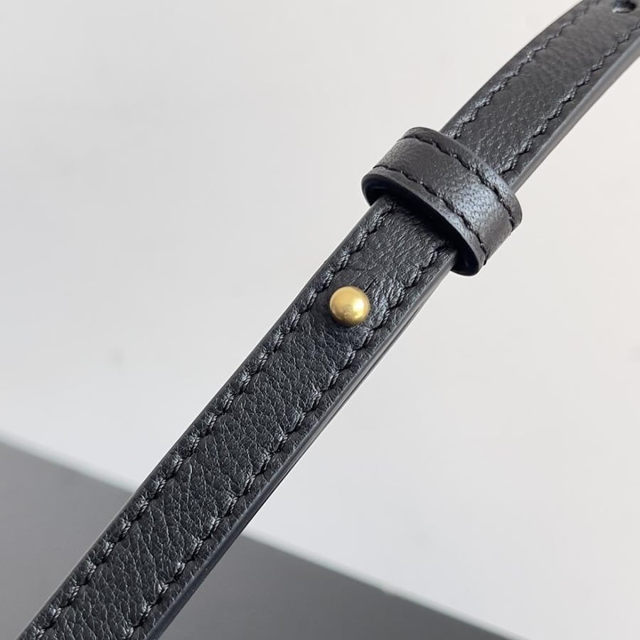 BV Mini Hop Bag 25.5cm