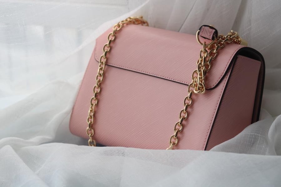 LV Twist Embellished 23cm