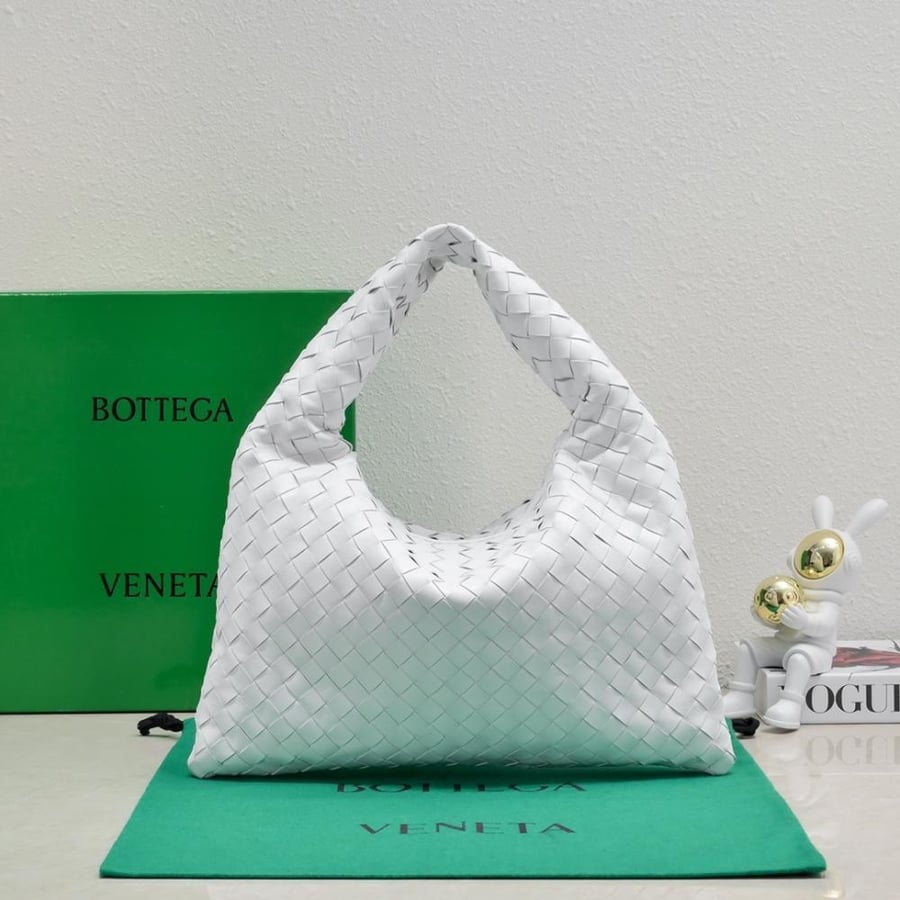 New BV Small Hop Bag 41cm (Leather)