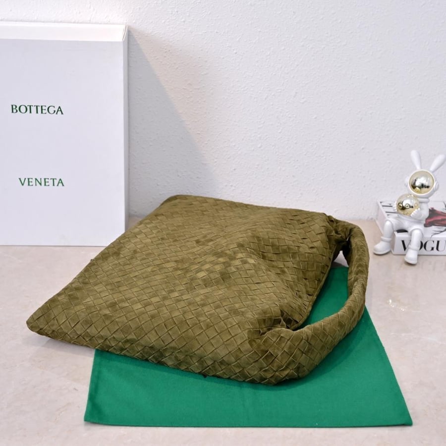 BV New Large Hop Bag 54cm (Suede)