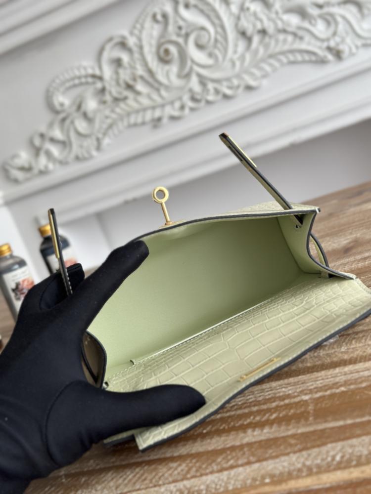 Hermes Kelly Mini Pochette 22cm