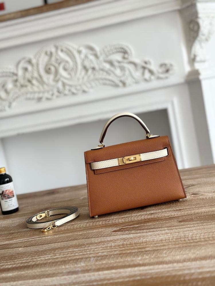 Hermes Mini Kelly II 19 Bag