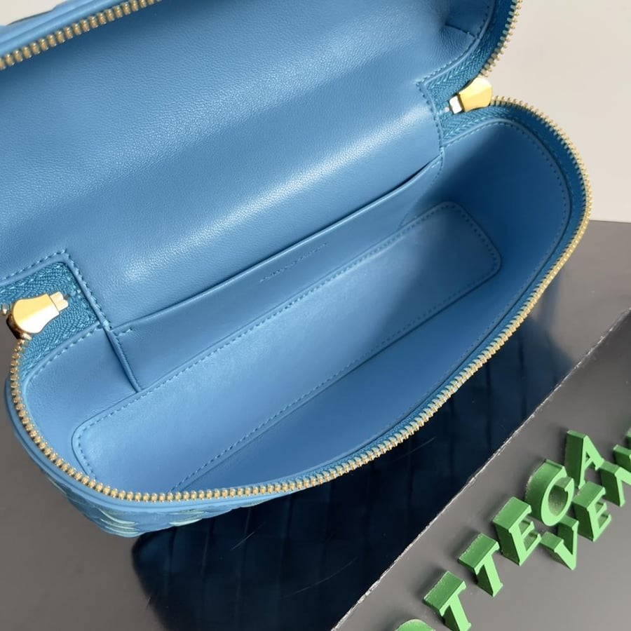 BV Vanity Case Bag 22cm