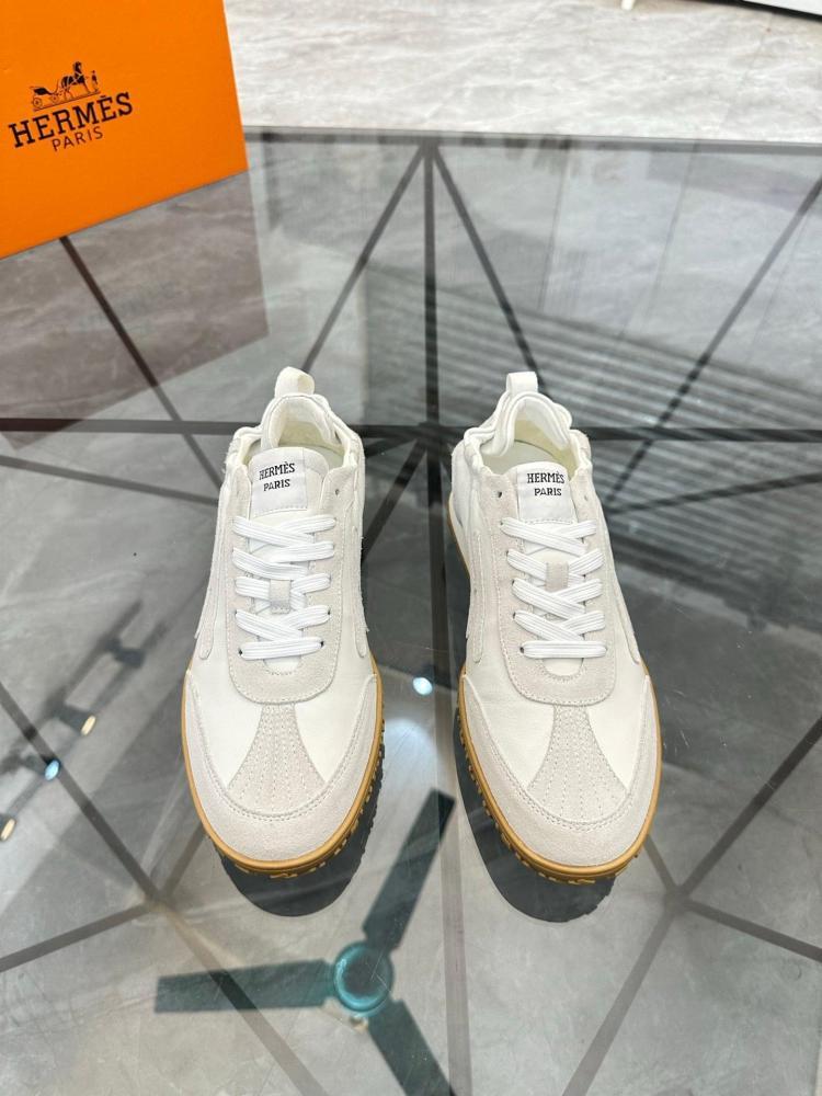 Jet Sneaker