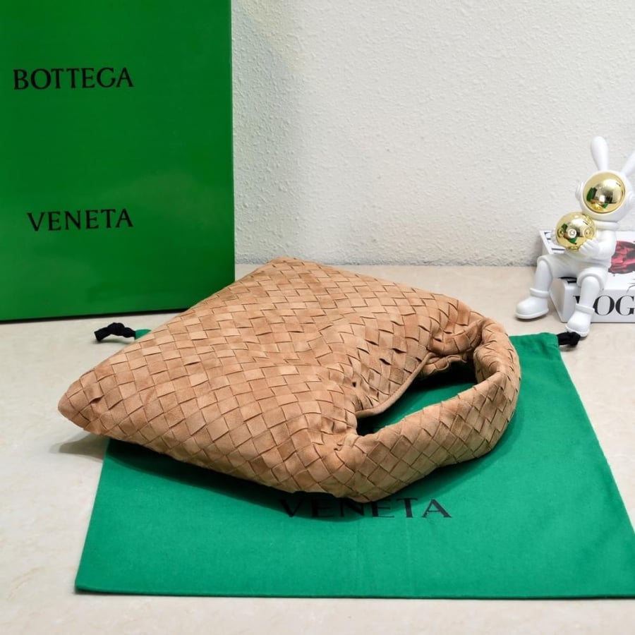 New BV Small Hop Bag 41cm