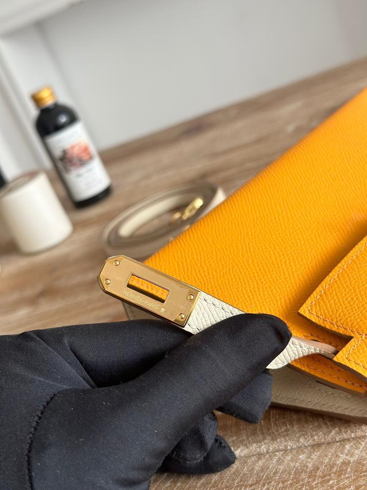 Hermes Mini Kelly II 19 Bag