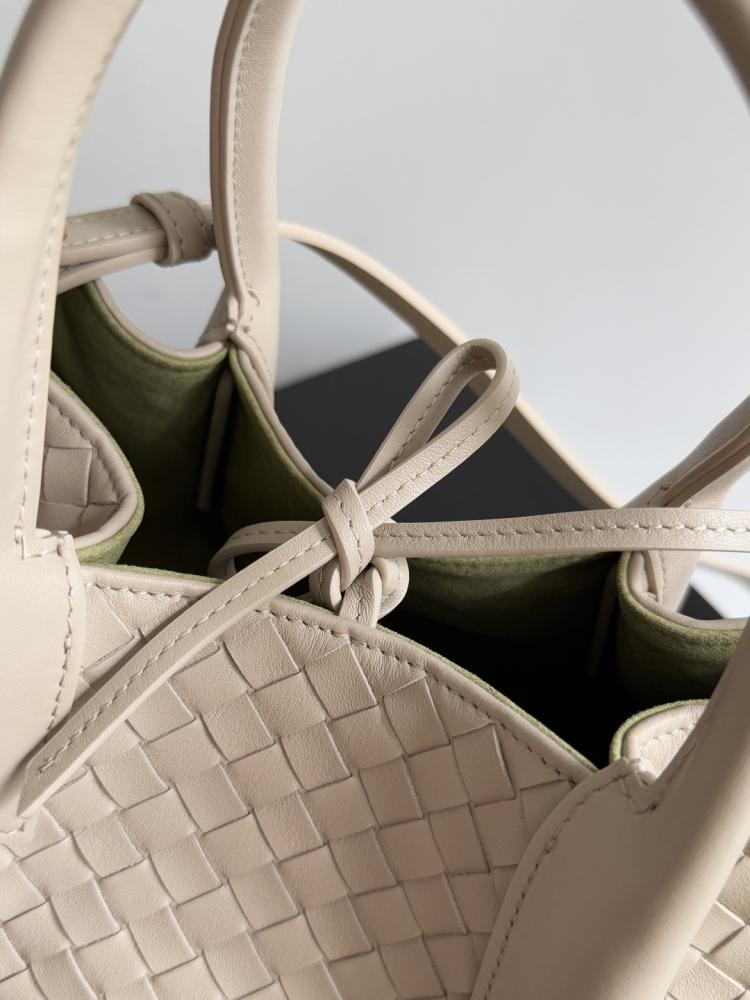 BV Pinacoteca Bag 24cm